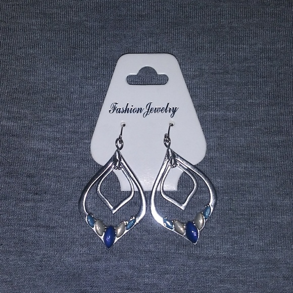 💜Silver abstract dangles. - Picture 1 of 1